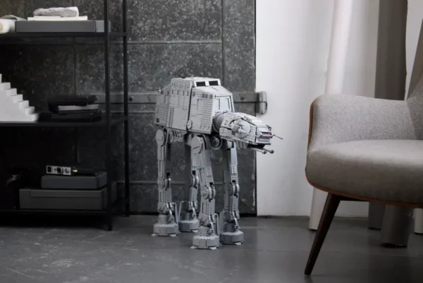 LEGO® Star Wars™ AT-AT™ UCS (75313) – Image 9
